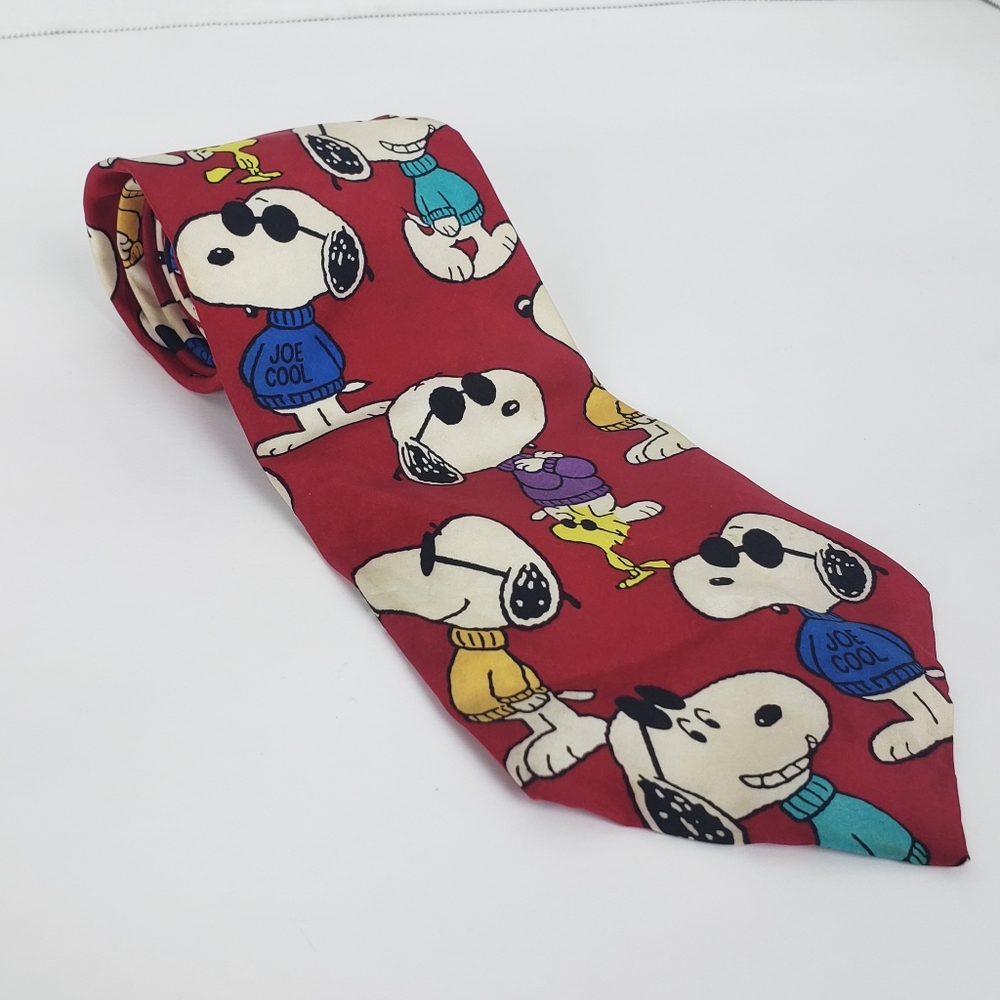 Snoopy & Friends "Joe Cool" Vintage Red Tie Made in USA